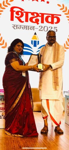 Mrs. Preeti Vig has been bestowed with the esteemed Best Teacher Award by Amar Ujala on September 5th 2025